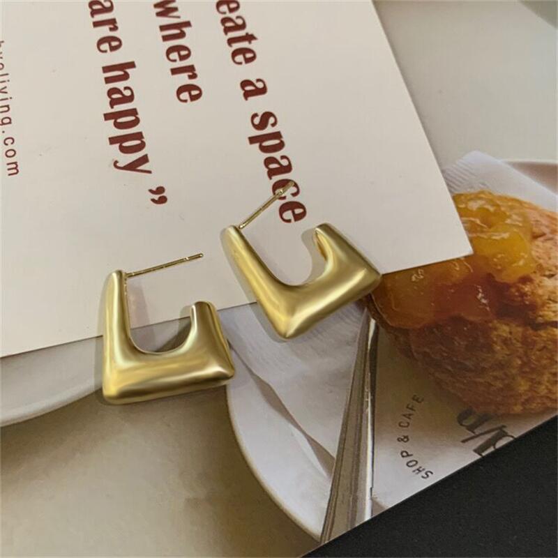 Retro Minimalist Square Earrings Irregular Stud Earrings New Exaggerated Cold Wind Fashion Earring for Women Opening Accessories