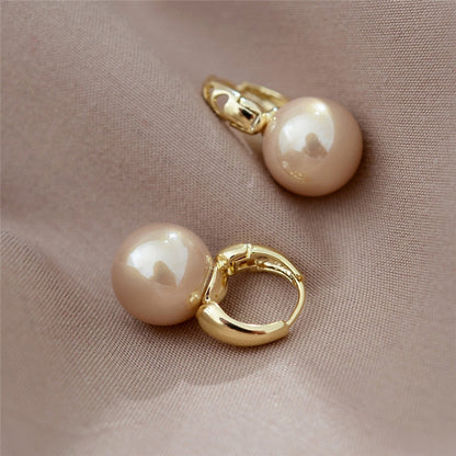 2024 New Cute Pearl Studs Hoop Earrings for Women Gold Color Eardrop Minimalist Tiny Huggies Hoops Wedding Fashion Jewelry