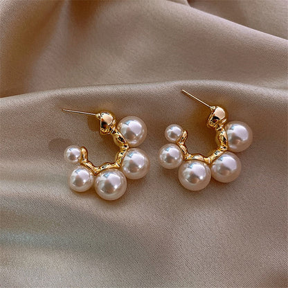 2024 New Cute Pearl Studs Hoop Earrings for Women Gold Color Eardrop Minimalist Tiny Huggies Hoops Wedding Fashion Jewelry