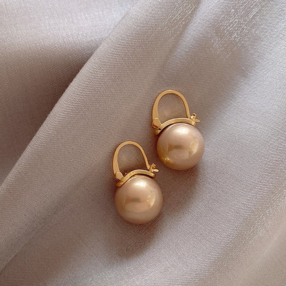 2024 New Cute Pearl Studs Hoop Earrings for Women Gold Color Eardrop Minimalist Tiny Huggies Hoops Wedding Fashion Jewelry