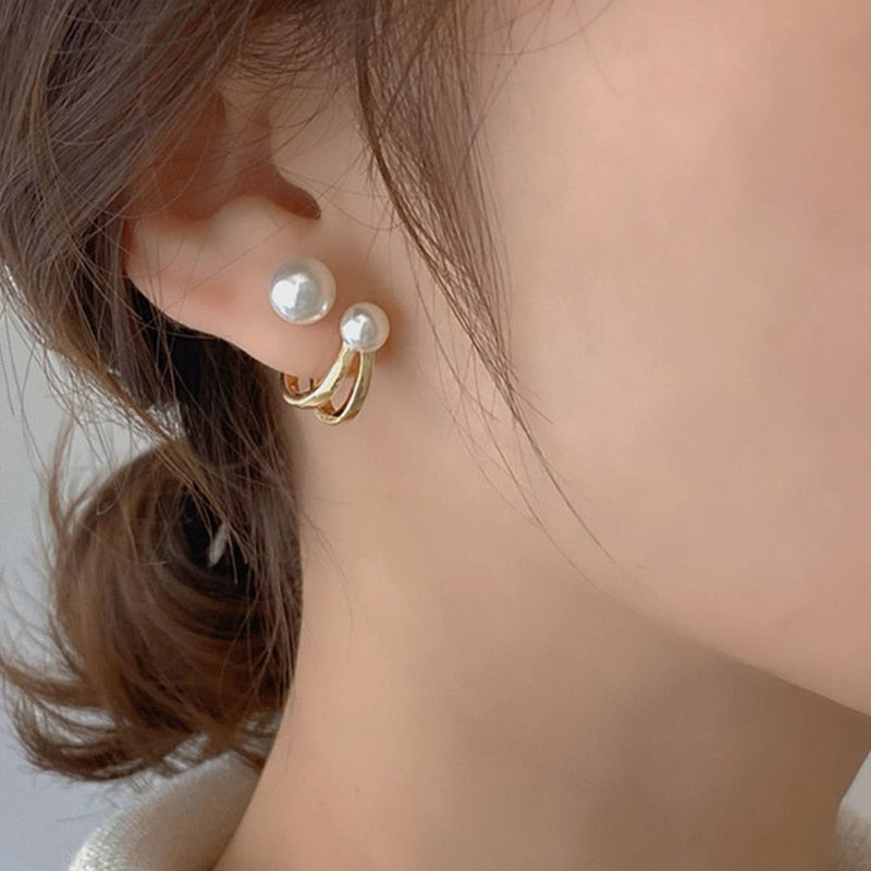 2024 New Cute Pearl Studs Hoop Earrings for Women Gold Color Eardrop Minimalist Tiny Huggies Hoops Wedding Fashion Jewelry